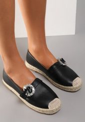 Czarne Espadryle Auxamene. Czarne espadryle Renee, z aplikacjami, z okrągłym noskiem, bez obcasa, na płaskiej podeszwie. W wyprzedaży za 39.99 zł.