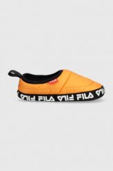 Fila kapcie kolor pomarańczowy. Brązowe kapcie Fila, bez wzorów, z gumy. W wyprzedaży za 144.99 zł.