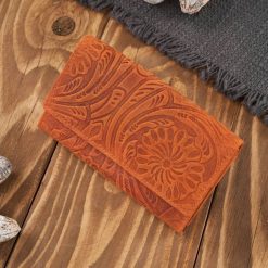 Portfel damski skórzany vintage w kwiaty pomarańczowy duży Paolo Peruzzi T-108-HOR. Brązowe portfele PAOLO PERUZZI, bez wzorów, z materiału. Za 79.00 zł.