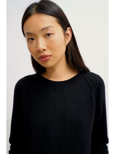 AUTHENTIC CASHMERE Kaszmirowy sweter "Etret" w kolorze czarnym rozmiar: L. Czarne swetry AUTHENTIC CASHMERE, l, bez wzorów, z kaszmiru, bez ramiączek. Za 347.99 zł.