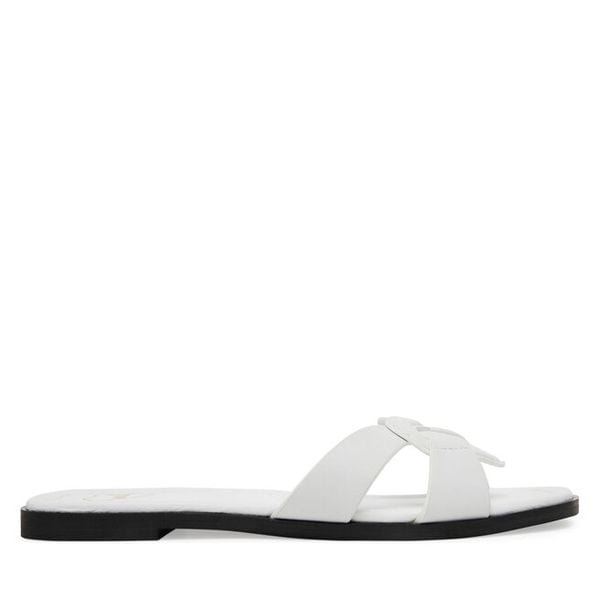 Klapki LOVE MOSCHINO. Białe klapki Love Moschino, bez wzorów, bez obcasa, bez zapięcia. Za 406.99 zł.