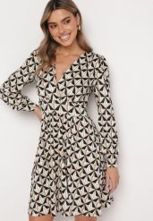Beżowo-Czarna Sukienka Mini w Geometryczny Wzór z Gumką w Talii Viotta. Brązowe sukienki Born2be, na co dzień, l, bez wzorów, eleganckie, bez kołnierzyka, bez ramiączek, mini, rozkloszowane. Za 129.99 zł.