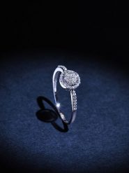 Maison héritage PARIS Złoty pierścionek "Philomène" z diamentami rozmiar: 52. Szare pierścionki maison héritage PARIS, z diamentem, złote. Za 1,426.99 zł.