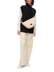 S.Oliver Sweter w kolorze czarnym rozmiar: 38. Czarne swetry S.Oliver, s, bez wzorów, bez ramiączek. Za 108.99 zł.