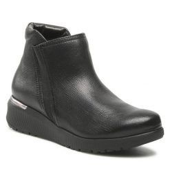 Botki Go Soft. Czarne botki GO SOFT, bez wzorów, bez obcasa, na płaskiej podeszwie, bez zapięcia. Za 169.99 zł.
