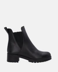 SKÓRZANE SZTYBLETY DAMSKIE SARZ22-238 BLK. Botki Venezia, bez wzorów, ze skóry, bez obcasa, bez zapięcia. Za 389.00 zł.