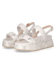 Liu Jo Sandały w kolorze białym na koturnie rozmiar: 41. Białe sandały Liu Jo, bez wzorów, z otwartym noskiem, bez obcasa, na koturnie, bez zapięcia. Za 265.39 zł.