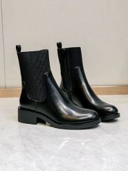 Sixth Sens Botki w kolorze czarnym rozmiar: 41. Czarne botki Sixth Sens, bez wzorów, bez obcasa, bez zapięcia. Za 165.99 zł.