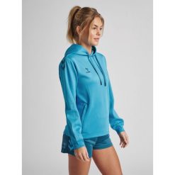 Bluza do piłki ręcznej damska Hummel Core XK z kapturem. Niebieskie bluzy z kapturem Hummel, s, bez wzorów, z kapturem, do piłki ręcznej. Za 191.00 zł.
