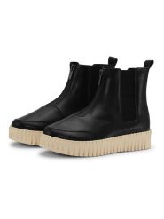 Ilse Jacobsen Botki w kolorze czarnym rozmiar: 40. Czarne botki Ilse Jacobsen, bez wzorów, bez obcasa, bez zapięcia. Za 165.31 zł.