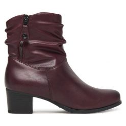 Botki Caprice. Czerwone botki Caprice, bez wzorów, bez obcasa, na słupku, bez zapięcia. Za 479.99 zł.