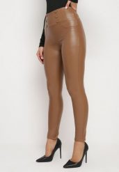 Brązowe Legginsy z Ekoskóry Ocieplane z Efektem Push-Up Labrisa. Brązowe legginsy Born2be, bez wzorów, z jeansu, eleganckie. W wyprzedaży za 33.99 zł.