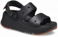 Klapki Dla Dorosłych Crocs Classic Hiker Xscape. Brązowe klapki Crocs, bez wzorów, z materiału, bez obcasa, bez zapięcia. Za 202.99 zł.