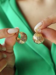 L'Atelier de Gaia Pozłacane kolczyki-wkrętki rozmiar: onesize. Żółte kolczyki L'Atelier de Gaia, pozłacane. Za 84.01 zł.