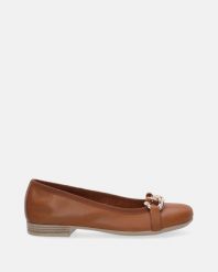 BRĄZOWE BALERINY Z ŁAŃCUCHEM 4335501 SAV CUOI. Brązowe baleriny Venezia, bez wzorów, ze skóry, bez obcasa, bez zapięcia. Za 229.00 zł.