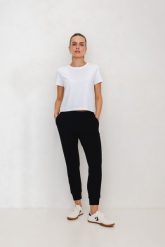 SPODNIE LENA CZARNE XL - Flawless. Czarne spodnie dresowe Flawless, bez wzorów, z bawełny, długie. Za 319.00 zł.