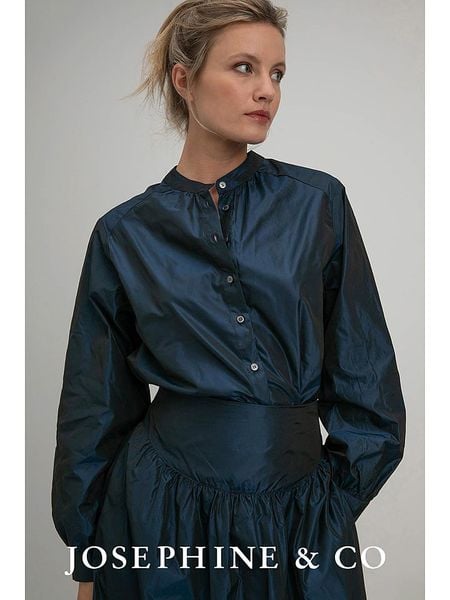 Josephine & Co Bluzka w kolorze granatowym rozmiar: 38. Niebieskie bluzki Josephine & Co, bez wzorów, bez kołnierzyka, bez ramiączek. Za 144.58 zł.