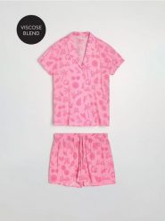Wiskozowa piżama dwuczęściowa Barbie - różowy. Czerwone piżamy Sinsay, l, bez wzorów, z wiskozy, bez kołnierzyka, bez ramiączek. Za 59.99 zł.