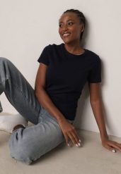 Granatowy Bawełniany T-shirt w Klasycznym Stylu Nedila. Niebieskie t-shirty Born2be, m, bez wzorów, z bawełny, klasyczne, bez kołnierzyka, bez ramiączek. Za 39.99 zł.