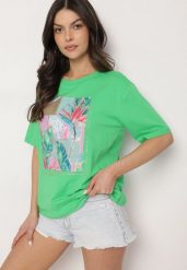 Zielony Bawełniany T-shirt z Ozdobnym Nadrukiem Delmari. Zielone t-shirty Born2be, m, bez wzorów, z bawełny, klasyczne, bez kołnierzyka, bez ramiączek. W wyprzedaży za 33.99 zł.