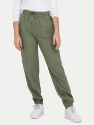 ONLY Spodnie dresowe Caro 15310987 Zielony Cargo Fit. Zielone spodnie dresowe ONLY, bez wzorów, z dresówki. Za 119.99 zł.
