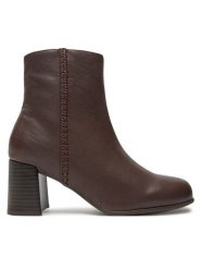 Clarks Botki Keirsta Faye 26180038 Brązowy. Brązowe botki Clarks, bez wzorów, ze skóry, bez obcasa, na słupku, bez zapięcia. Za 299.99 zł.