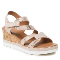 Sandały Clara Barson. Czerwone sandały Clara Barson, bez wzorów, bez obcasa, na koturnie, bez zapięcia. Za 119.99 zł.