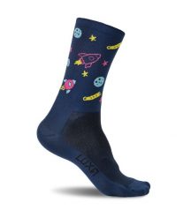 Skarpety Kolarskie LUXA Cosmos. Niebieskie skarpetki LUXA, bez wzorów, z elastanu. Za 49.90 zł.
