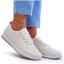 Vinceza Skórzane Sportowe Buty Trampki Damskie Białe Lalnai. Białe trampki bez wzorów, ze skóry, klasyczne, bez zapięcia. Za 260.19 zł.