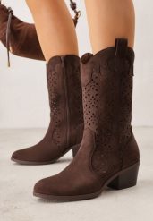 Brązowe Ażurowe Botki na Obcasie w Stylu Kowbojek Lissemi. Brązowe botki Born2be, w ażurowe wzory, z jeansu, eleganckie, bez obcasa, na obcasie, bez zapięcia. Za 149.99 zł.