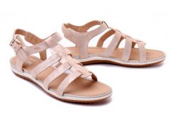 GEOX D72R6A 000MA C5004 sand, sandały damskie. Brązowe sandały Geox, bez wzorów, bez obcasa, bez zapięcia. Za 429.90 zł.