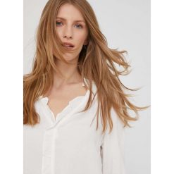 Answear Lab bluzka bawełniana damska kolor biały gładka. Białe bluzki Answear Lab, l, bez wzorów, z bawełny, bez kołnierzyka, bez ramiączek. Za 129.99 zł.
