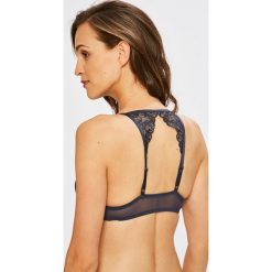 Wonderbra - Biustonosz. Biustonosze Wonderbra. W wyprzedaży za 69.90 zł.