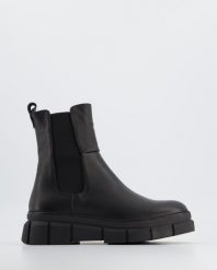 SKÓRZANE BOTKI D22KB-1665 BLACK. Czarne botki Venezia, bez wzorów, ze skóry, bez obcasa, bez zapięcia. Za 359.00 zł.