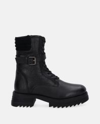 SKÓRZANE CZARNE BOTKI DAMSKIE L016684 BLACK. Czarne botki Venezia, bez wzorów, ze skóry, bez obcasa, bez zapięcia. Za 249.00 zł.