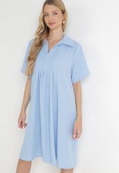 Niebieska Rozkloszowana Sukienka z Zakładkami i Kołnierzykiem Alisano. Niebieskie sukienki Born2be, z aplikacjami, bez kołnierzyka, bez ramiączek, midi, rozkloszowane. Za 119.99 zł.