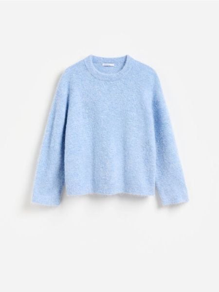 Sweter z wełną alpaki - jasnoniebieski. Niebieskie swetry Reserved, l, bez wzorów, z dzianiny, bez ramiączek. Za 219.99 zł.