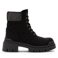 Botki DeeZee. Czarne botki DeeZee, bez wzorów, bez obcasa, na płaskiej podeszwie, bez zapięcia. Za 125.99 zł.