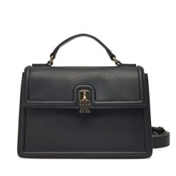 Torebka Tommy Hilfiger. Czarne torebki klasyczne Tommy Hilfiger, bez wzorów, klasyczne, bez dodatków. Za 369.99 zł.
