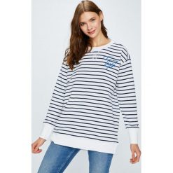 Tommy Hilfiger - Bluza. Białe bluzy Tommy Hilfiger, m, bez wzorów, z bawełny, bez kaptura. W wyprzedaży za 299.90 zł.