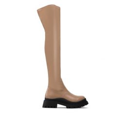 Muszkieterki DeeZee. Brązowe kozaki DeeZee, bez wzorów, bez obcasa, na płaskiej podeszwie, bez zapięcia. Za 239.99 zł.
