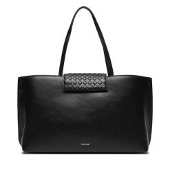 Torebka Calvin Klein. Czarne shopper bag Calvin Klein, bez wzorów, bez dodatków. Za 889.99 zł.