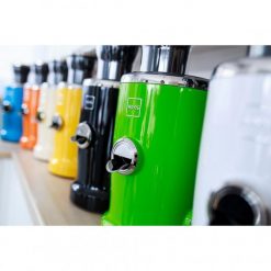 Wyciskarka do soku Vita Juicer - pomarańczowy. Wyciskarki i sokowirówki Novis. W wyprzedaży za 1,943.00 zł.
