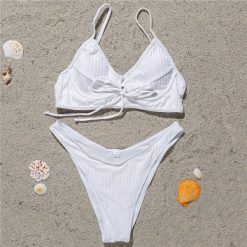 Bikini push-up plażowe z regulowanymi ramiączkami Arub. Brązowe bikini Intica, bez wzorów, z tkaniny, eleganckie. W wyprzedaży za 139.00 zł.