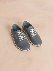 Jazaru Buty żeglarskie damskie jasnoniebieskie. Niebieskie buty treningowe TBS, bez wzorów, z bawełny, bez zapięcia, trekkingowe. Za 400.65 zł.