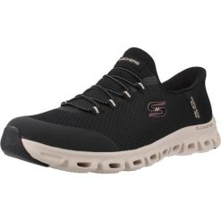 Buty SKECHERS SLIP-INS GLIDE STEP VIBEY Czarny. Czarne trekkingi Skechers, bez wzorów, z tkaniny, bez zapięcia, trekkingowe. Za 389.99 zł.