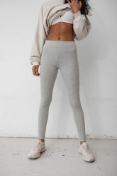 Legginsy damskie z prążkowanej dzianiny w kolorze LIGHT GREY MELANGE - HIPS. Szare legginsy Marsala, bez wzorów, z bawełny, sportowe. Za 199.90 zł.