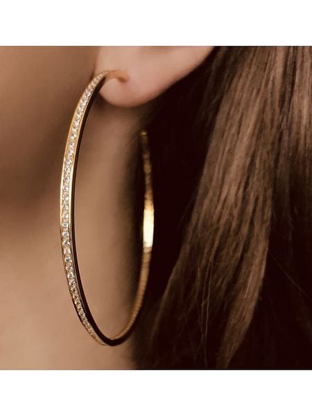 Les Petites Précieuses Pozłacane kolczyki-kreole z cyrkoniami rozmiar: onesize. Żółte kolczyki Les Petites Précieuses, z cyrkonią, pozłacane. Za 295.45 zł.