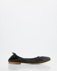 CZARNE BALERINY 3545103 BLACK. Czarne baleriny Venezia, bez wzorów, ze skóry, bez obcasa, bez zapięcia. Za 159.00 zł.