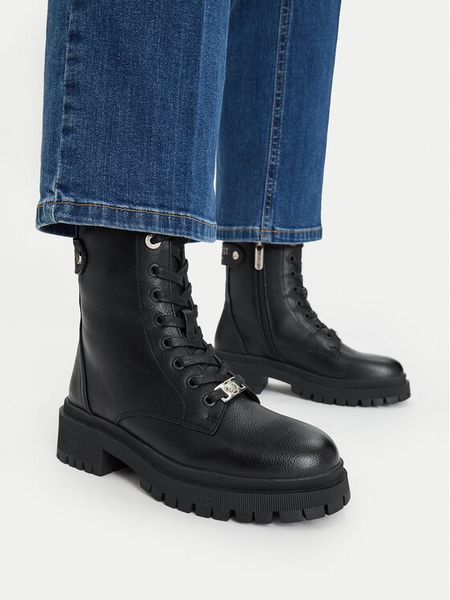 Nine West Trzewiki CEO-HY25751-7 Czarny. Czarne botki Nine West, bez wzorów, bez obcasa, na płaskiej podeszwie, bez zapięcia. Za 279.99 zł.